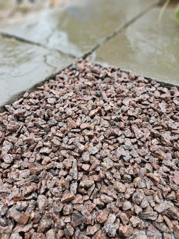 'Pink' Granite Chipings - 14mm