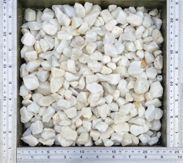 Polar White Chippings - 20mm - Image 3