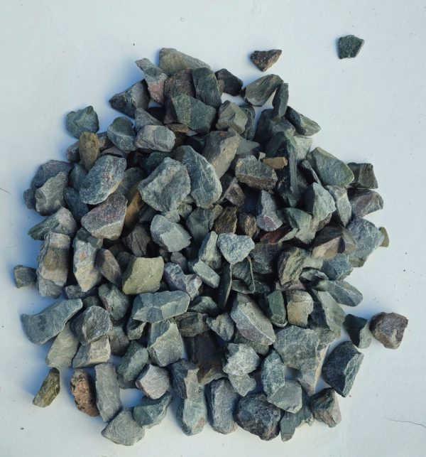 'Grey' Granite Chippings - 20mm - Image 6